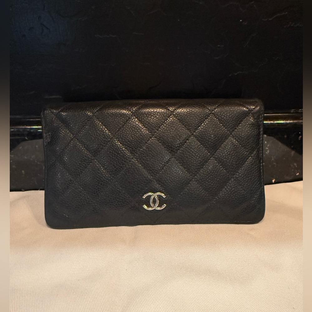CHANEL Black Quilted Caviar Leather CC Flap Wallet with Silver Hardware